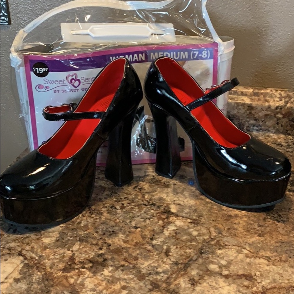 Mary Jane platform shoes